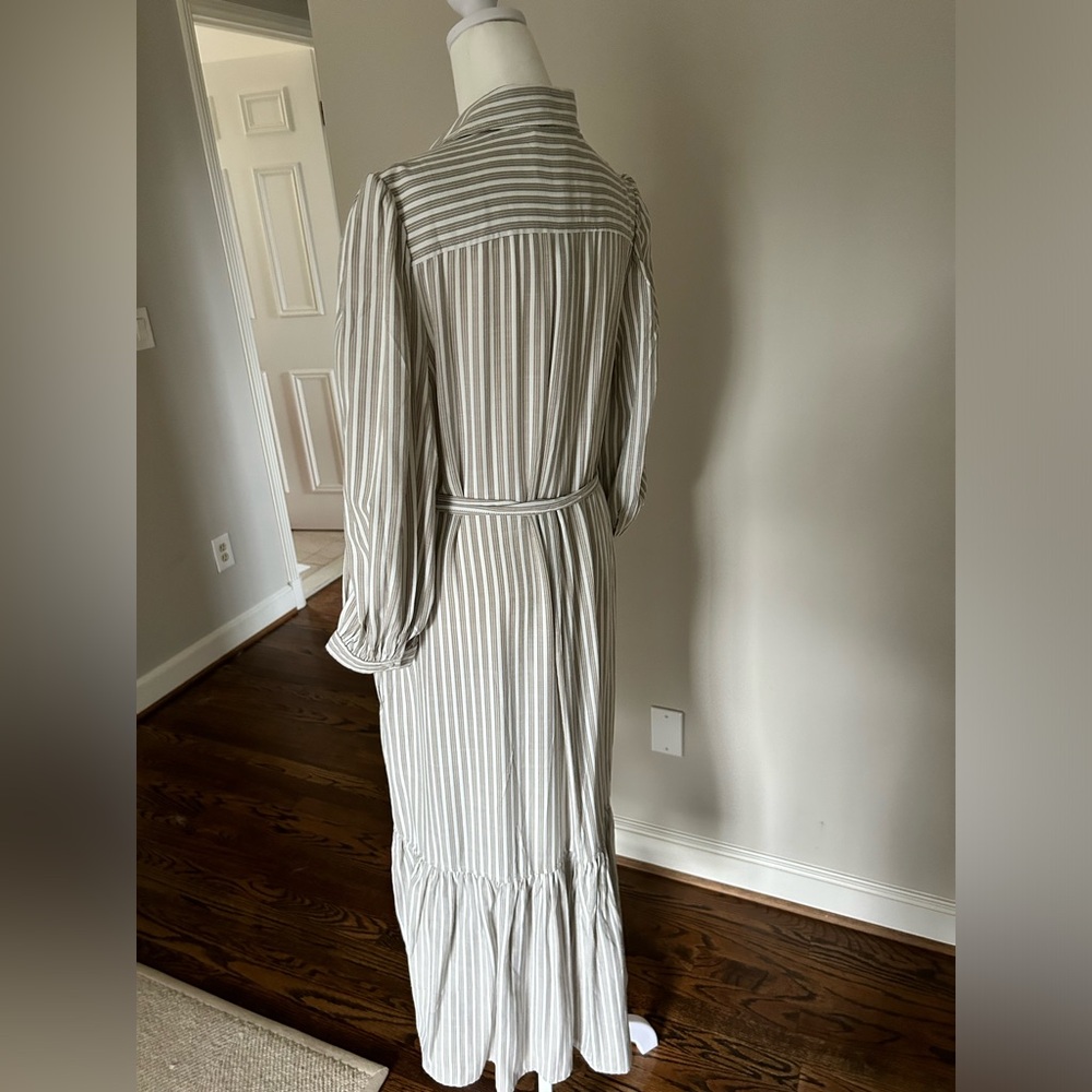 NWT. Max Studio button down dress large.